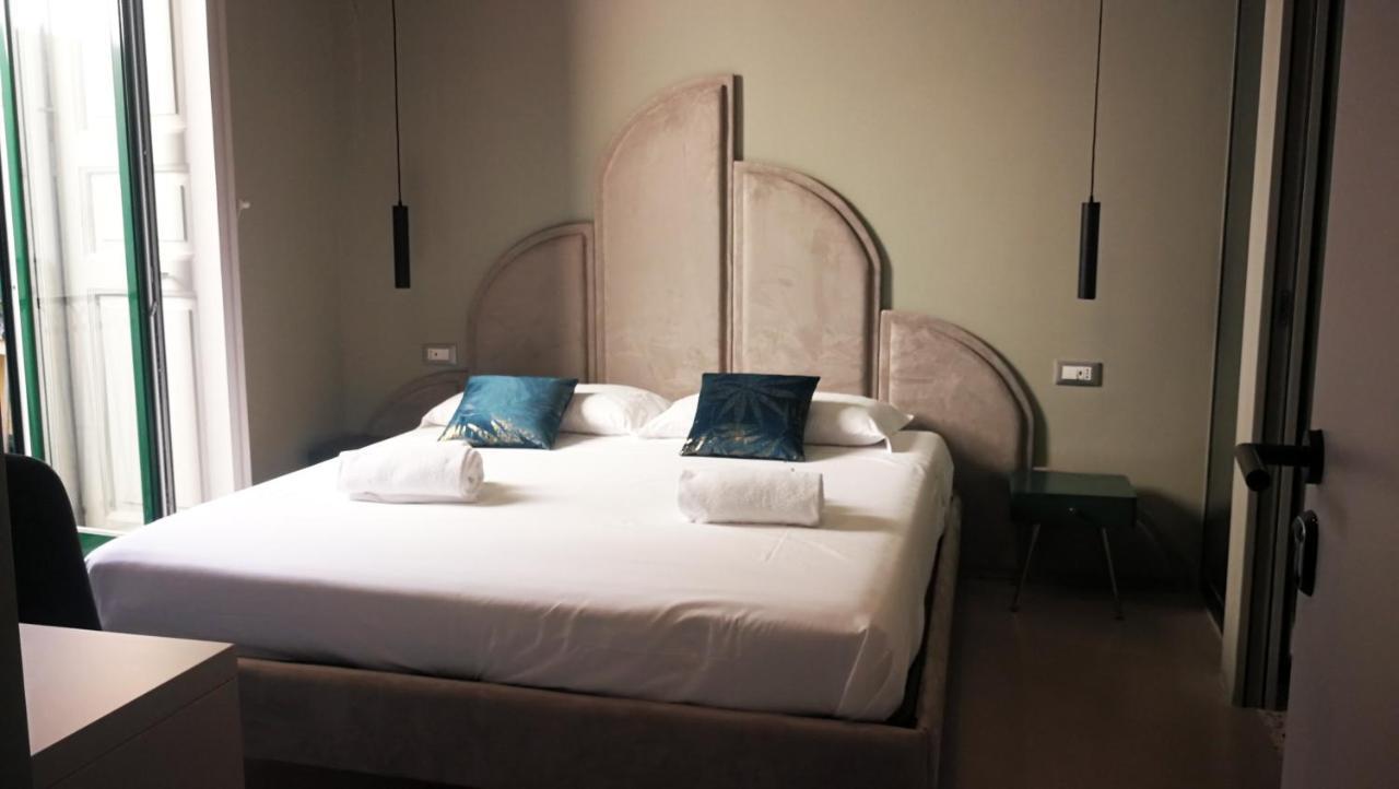 Luciani 33 Luxury Rooms Salerno Eksteriør bilde