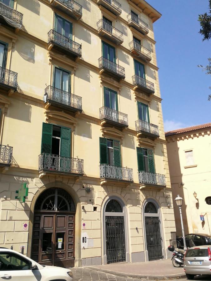 Luciani 33 Luxury Rooms Salerno Eksteriør bilde